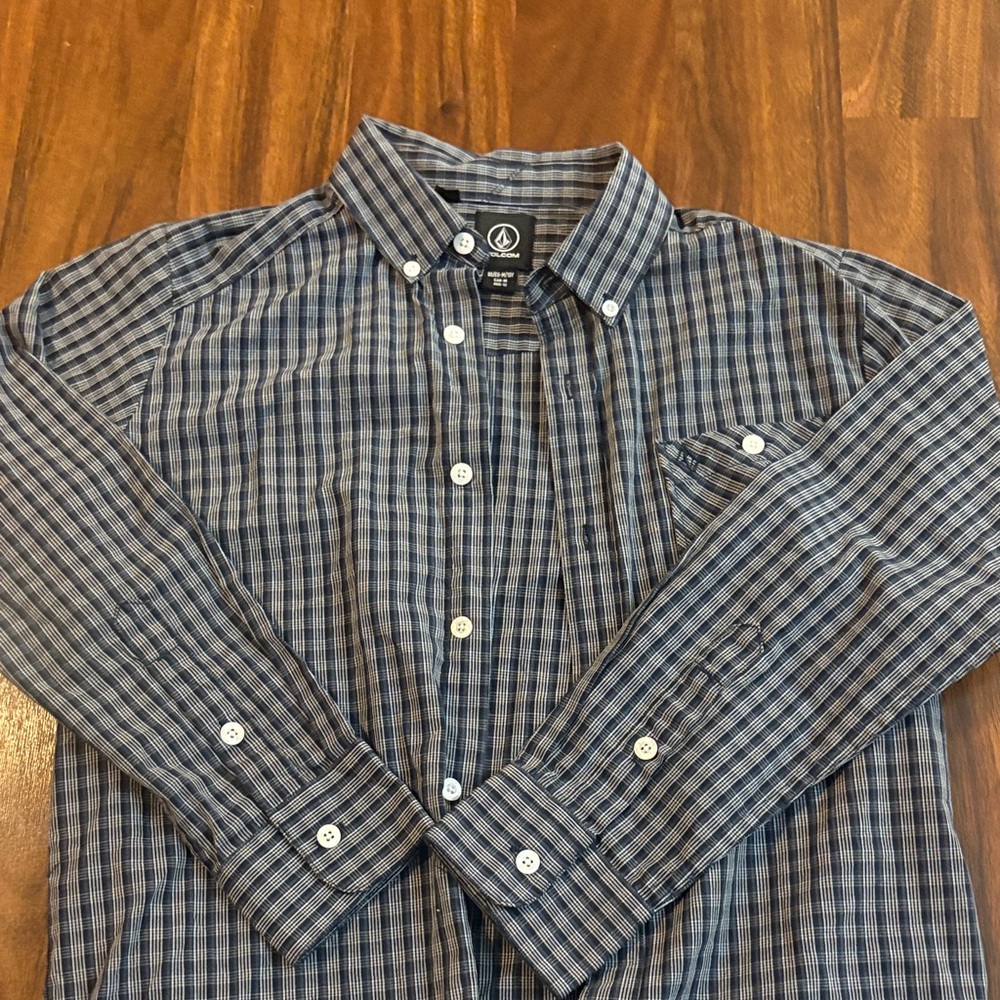Volcom Men's Navy and Gray Checkered Shirt